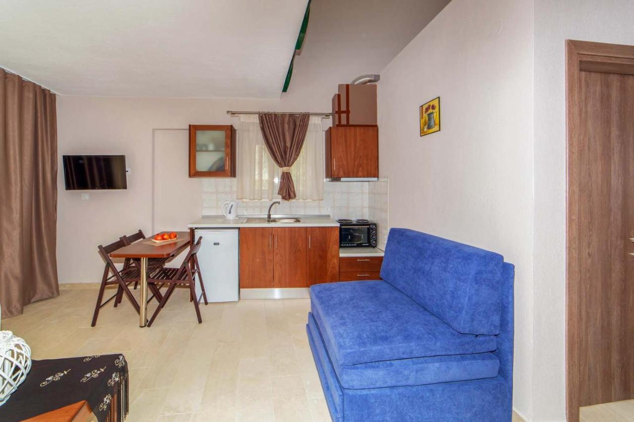 Erosaria Suites Nikiti  Exterior photo