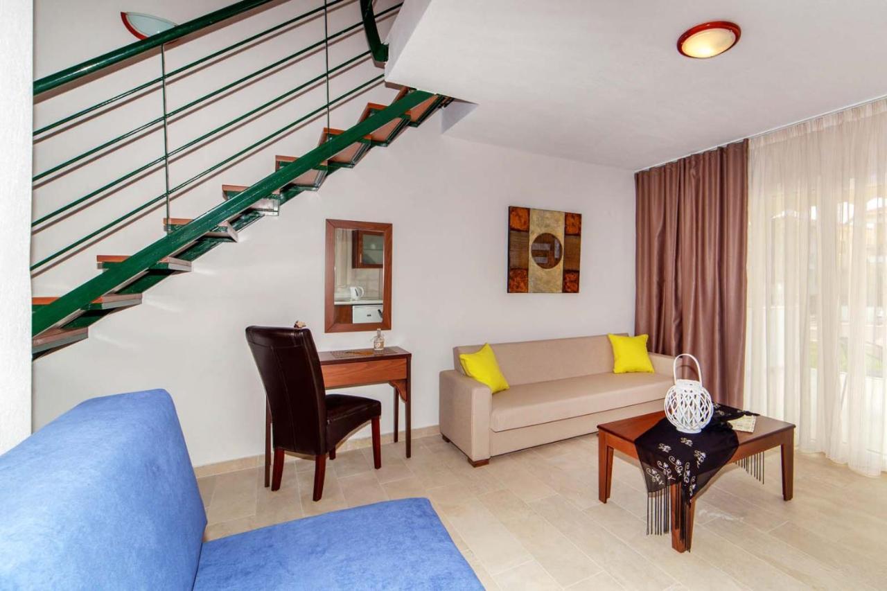 Erosaria Suites Nikiti  Exterior photo